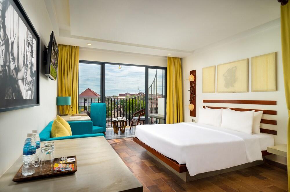 The Thirdfold Residence Сиемрип Экстерьер фото Deluxe Room