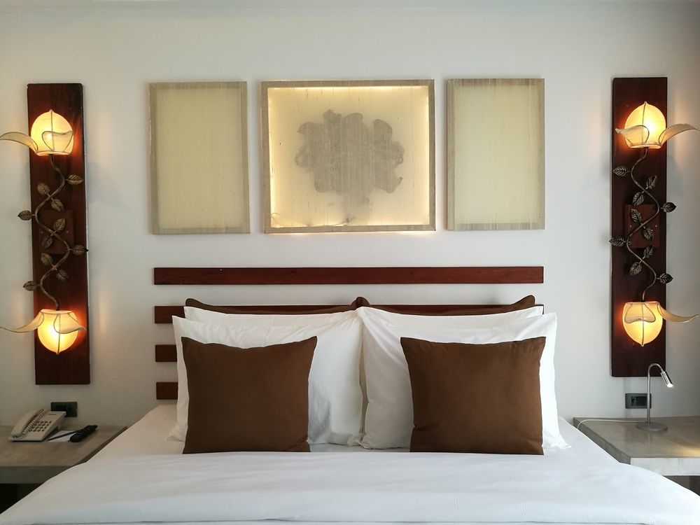 The Thirdfold Residence Сиемрип Экстерьер фото A bedroom at the hotel