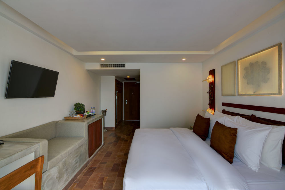 The Thirdfold Residence Сиемрип Экстерьер фото Deluxe Room