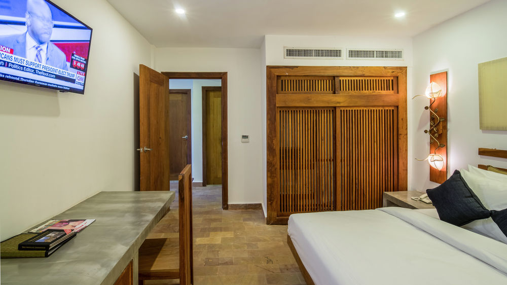 The Thirdfold Residence Сиемрип Экстерьер фото Deluxe Room