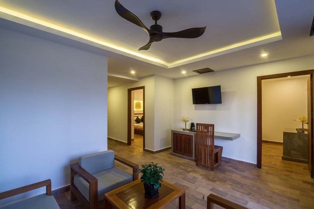 The Thirdfold Residence Сиемрип Экстерьер фото A suite at the hotel