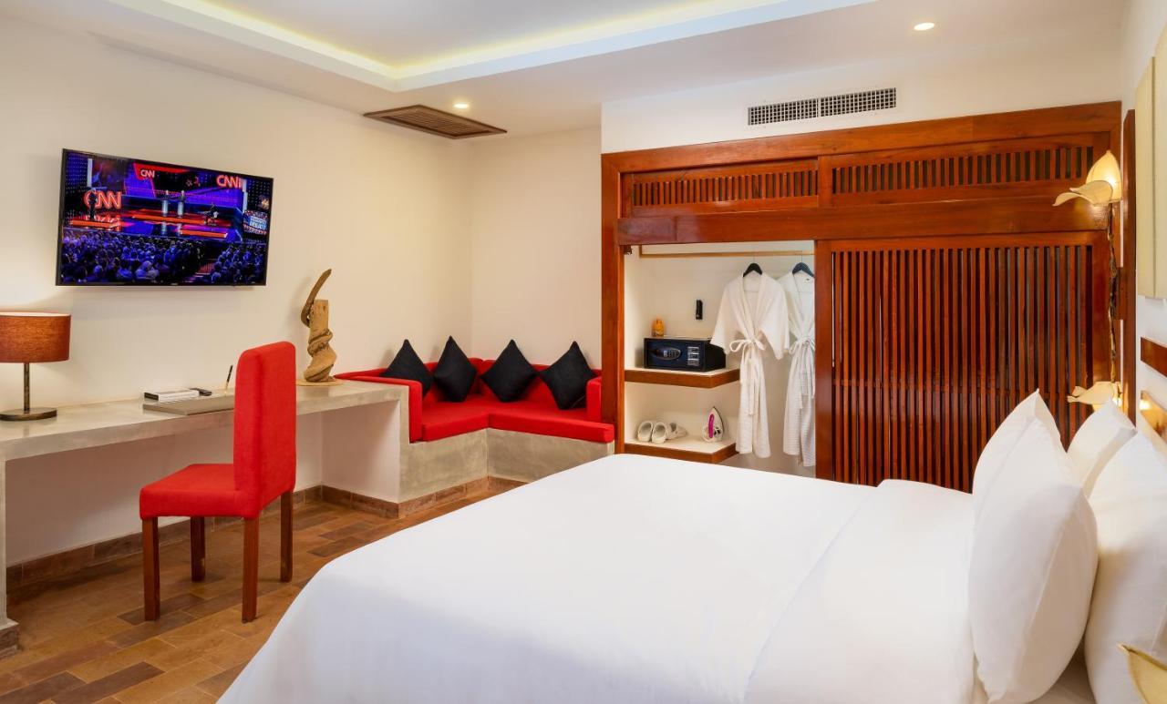 The Thirdfold Residence Сиемрип Экстерьер фото Deluxe Room