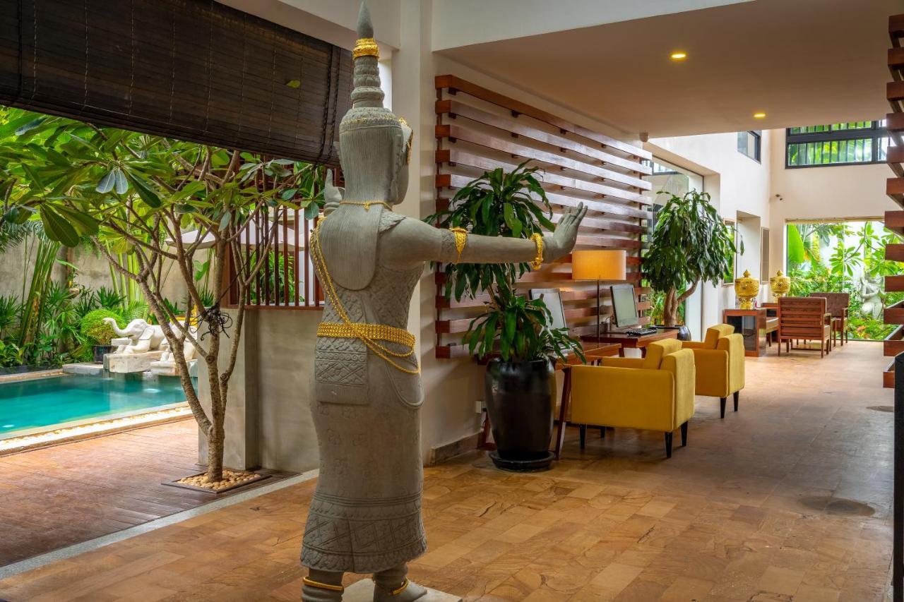 The Thirdfold Residence Сиемрип Экстерьер фото Interior of the hotel
