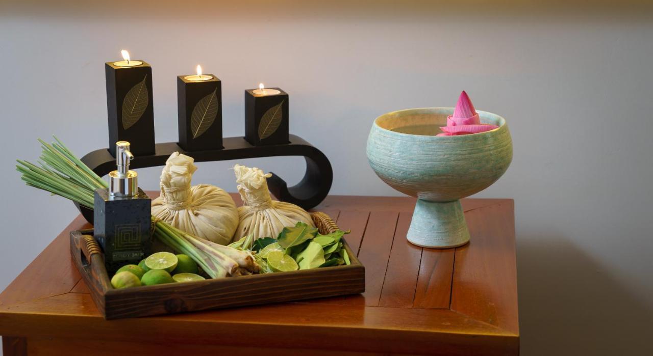 The Thirdfold Residence Сиемрип Экстерьер фото Thai spa
